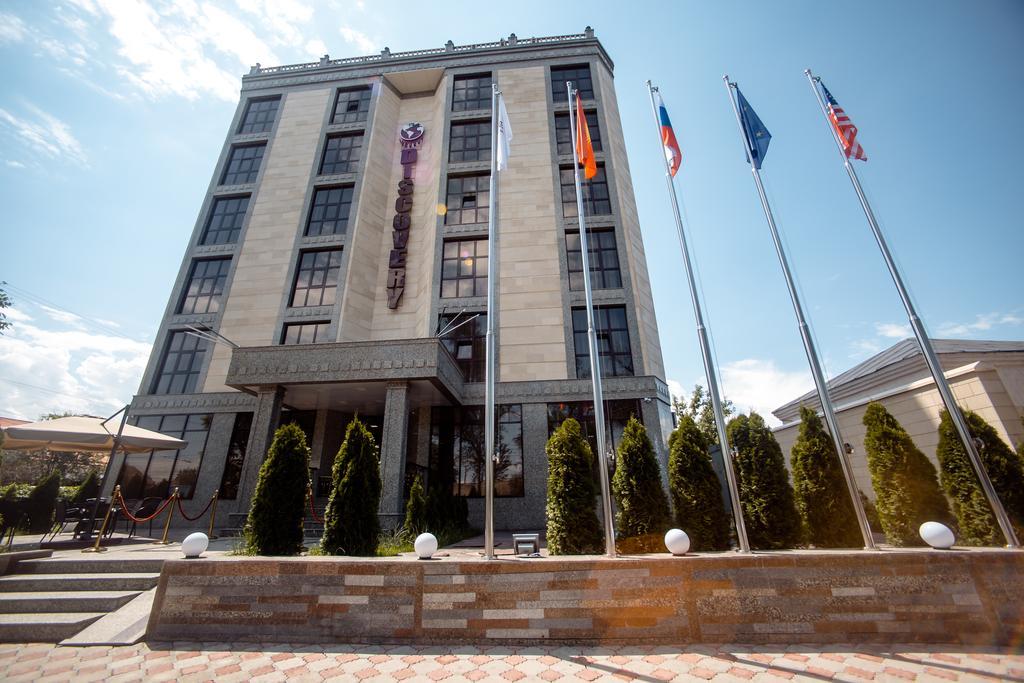 Discovery Hotel Bișkek Exterior foto